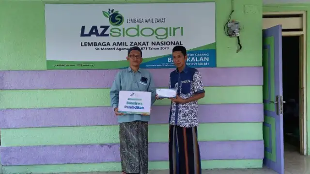 Bantu Biaya Pendidikan, LAZ Sidogiri Bangkalan Salurkan Beasiswa Santri Lanjutan