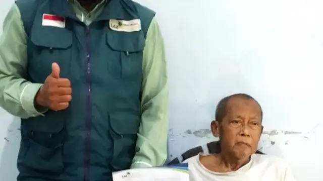 LAZ Sidogiri Salurkan Bantuan Biaya Pengobatan untuk Lansia di Bangkalan