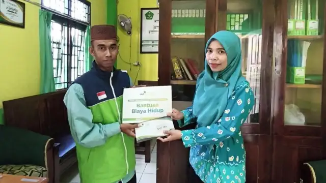 LAZ Sidogiri NTT Berikan Bantuan Biaya Hidup untuk Guru Madrasah di MA Al-Muhajirin Atambua