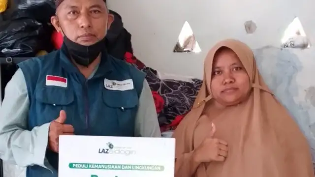 LAZ SIDOGIRI SALURKAN BANTUAN BIAYA HIDUP KEPADA WARGA DHUAFA DI BANGKALAN