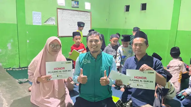 DONE !!!! 42 GURU NGAJI PEJUANG AL QUR'AN DAPET HONOR