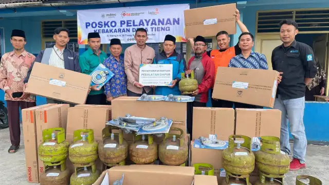17 RUMAH KORBAN KEBAKARAN TIENG WONOSOBO TRIMA BANTUAN